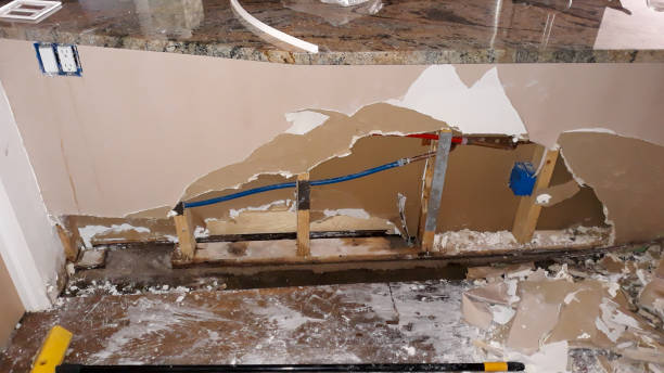 Best 24/7 water damage repair  in Charter Oak, CA